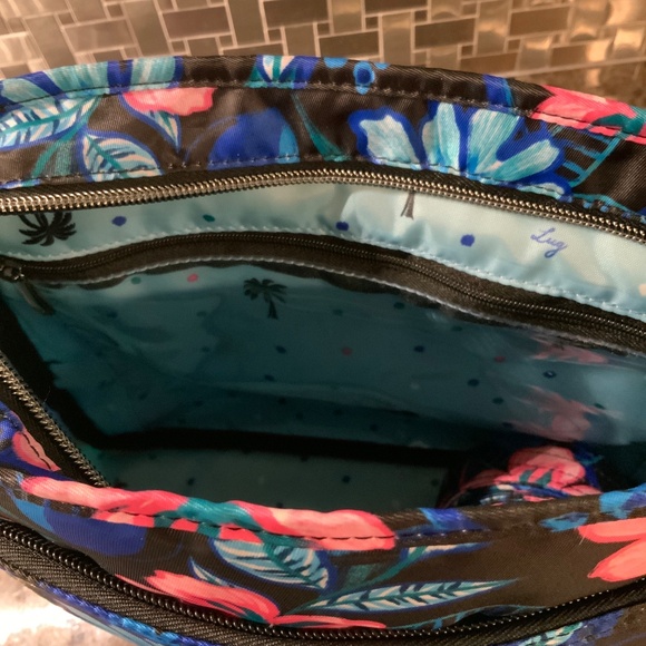 LUG RESORT BLACK SHIMMY SE - Picture 8 of 11